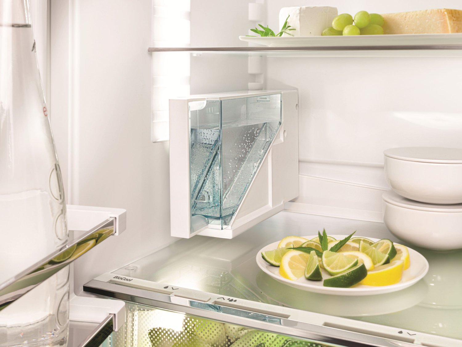 Предотвращение и устранение утечек воды в холодильнике Liebherr