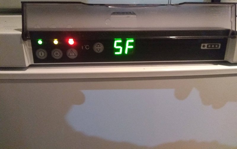 Устранение ошибки F5 в холодильнике Атлант